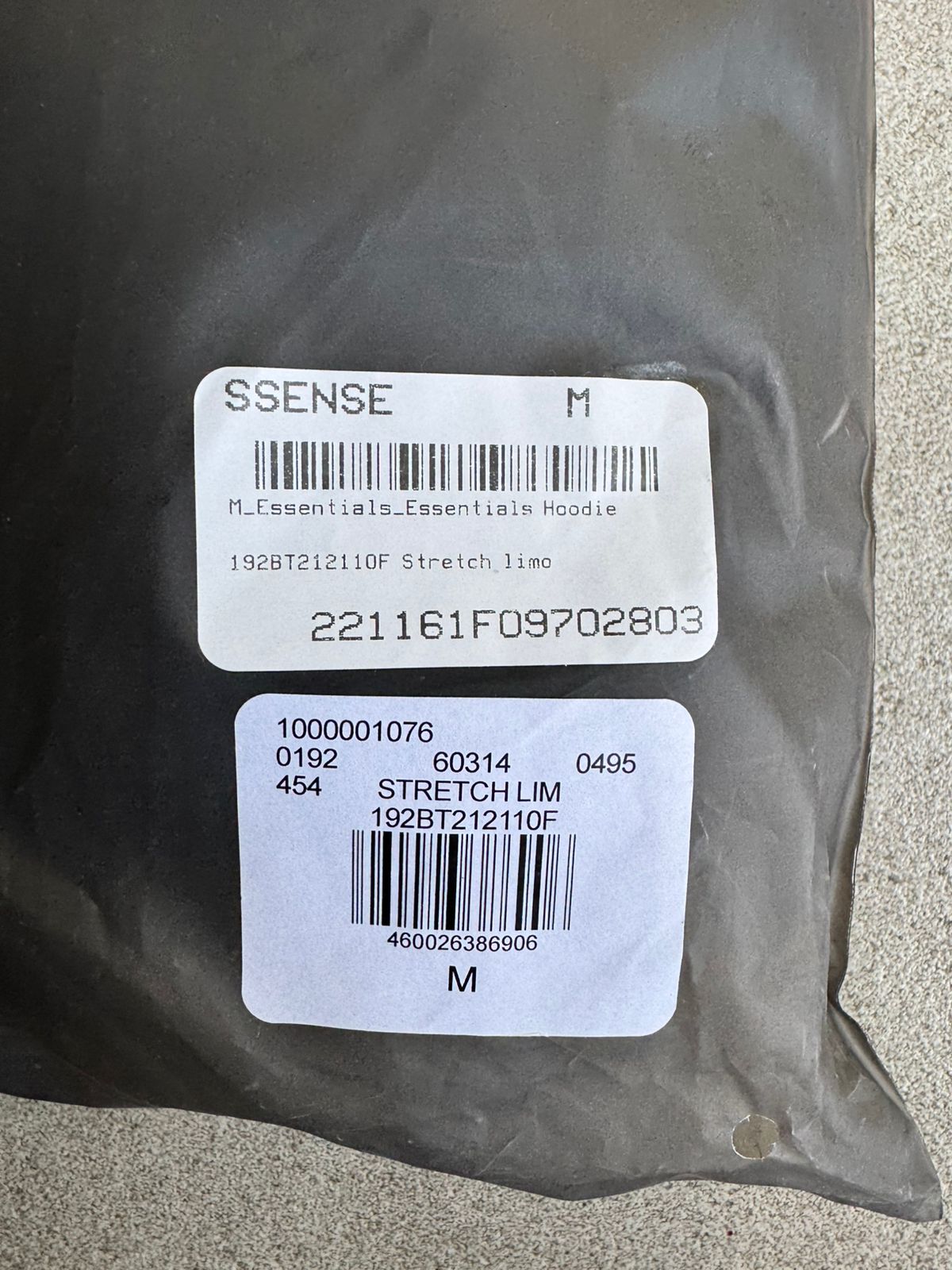 Sudadera Essentials Negra